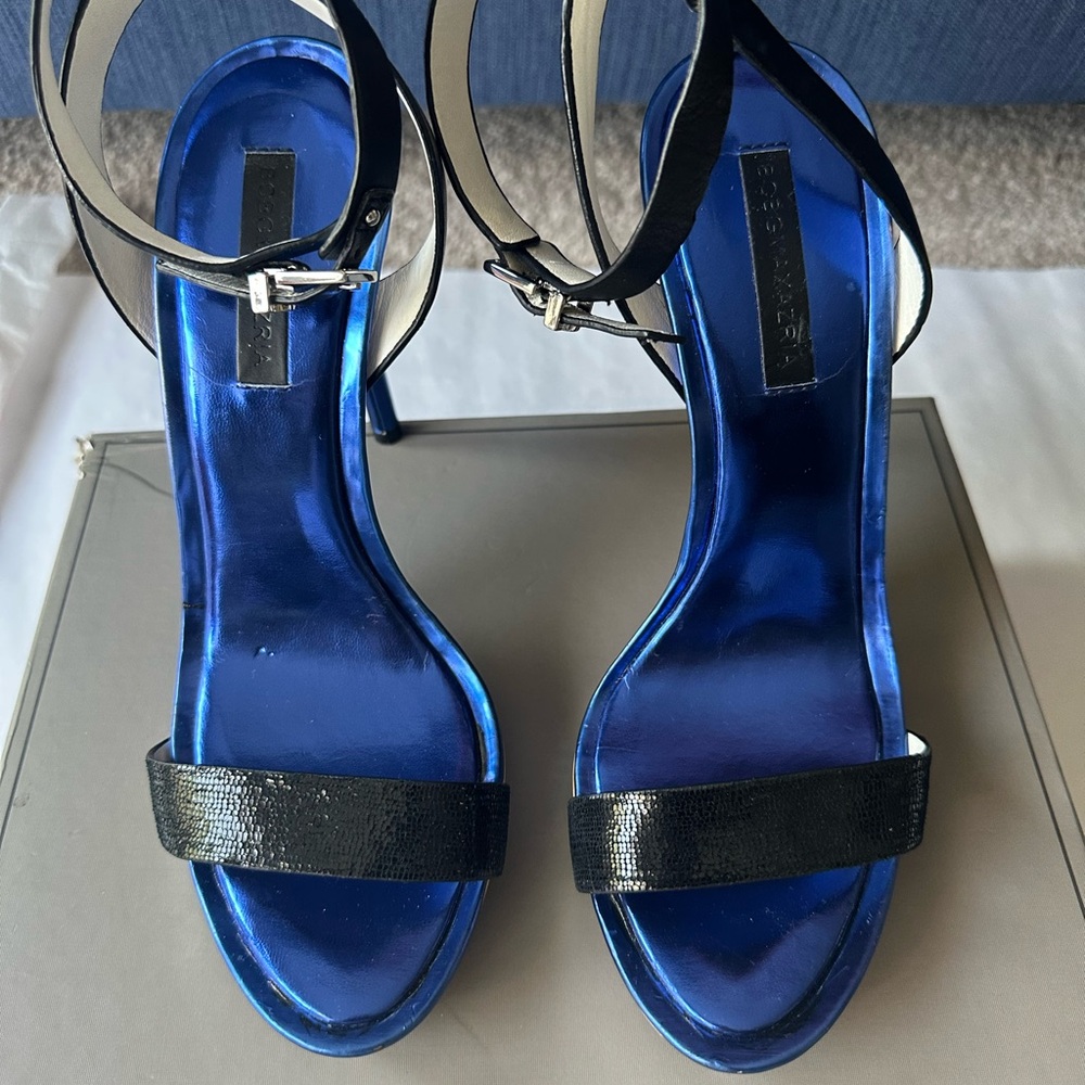 BCBGMaxAzria Black and Blue Heels with Sophisticated Design. Lifted platform.